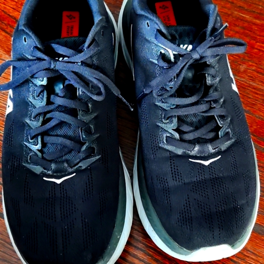 Hoka one fly